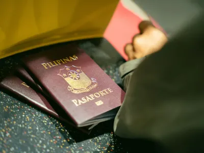 Ce vede un ofițer de poliție despre tine pe ecran când îți scanează pașaportul? Informația a fost ascunsă