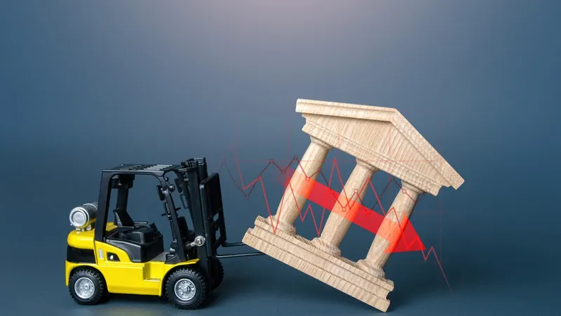 Deficitul bugetar, o „gaură” de 56 miliarde lei. Cum încearcă Guvernul să pună „frână” risipirii - Foto: Profimedia Images/ Imagine cu caracter ilustrativ