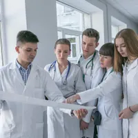 Ce pățesc medicii rezidenți când intră în sala de operații? Unii se sperie tare și vor să renunțe - Foto: Freepik (rol ilustrativ)