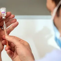 Campania de vaccinare anti-COVID continuă în forță / bbc.com