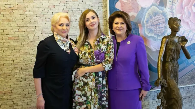 Viorica Dăncilă, Irina Tanase și Rovana Plumb, la întâlnirea pesedistelor, de 8 Martie. Foto: Facebook
