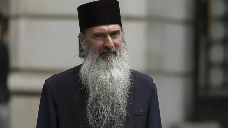 ÎPS Teodosie, nouă afirmație deranjantă: O femeie căsătorită nu trebuie să umble cu capul descoperit