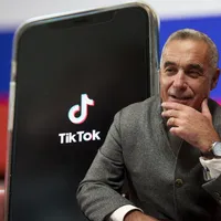 Manipularea masivă pe TikTok în favoarea lui Călin Georgescu a speriat Franța. Rețeta Kremlinului - Foto: Profimedia images