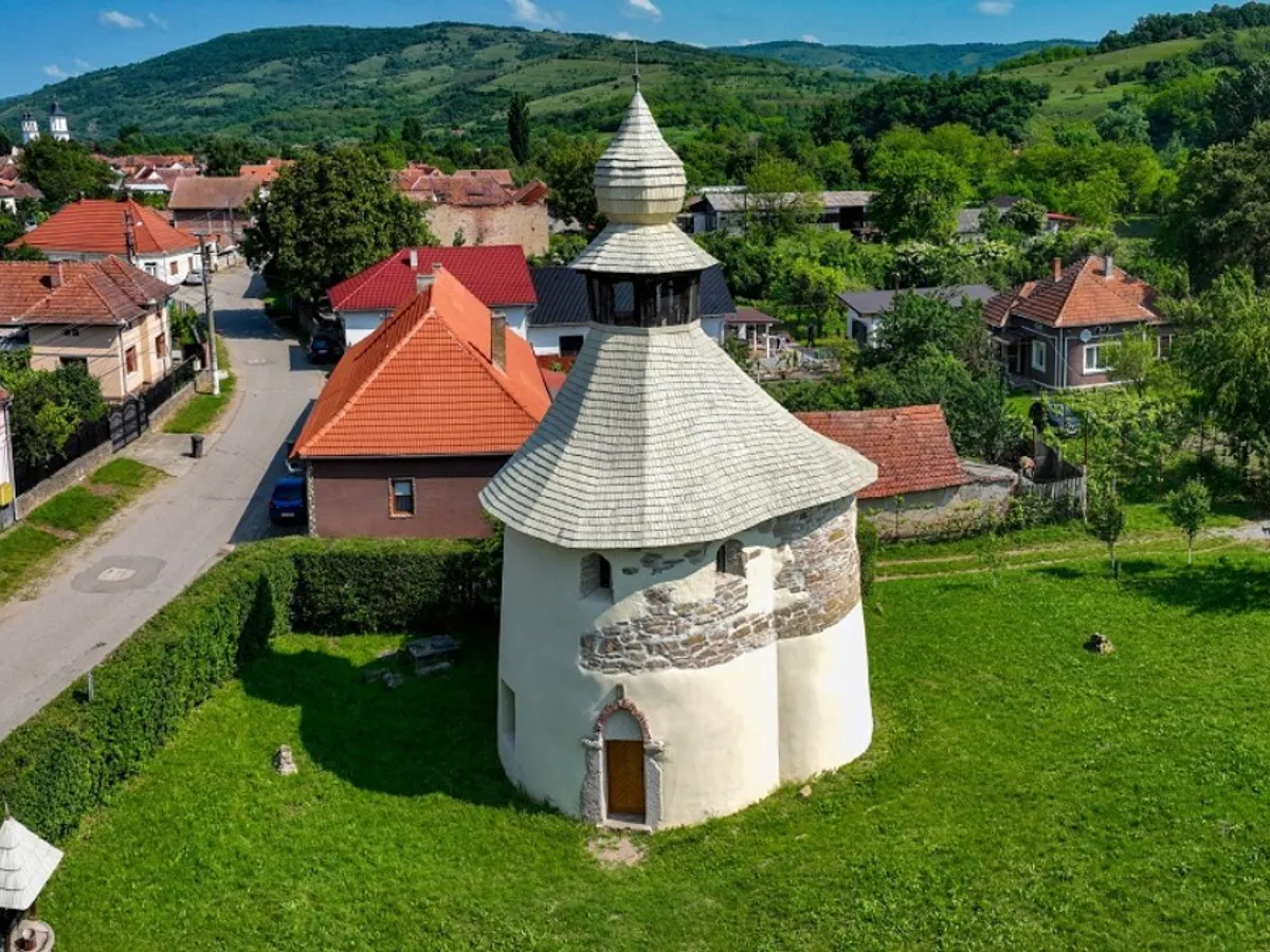 Capela romanică de la Geoagiu - Foto: Discover Hunedoara