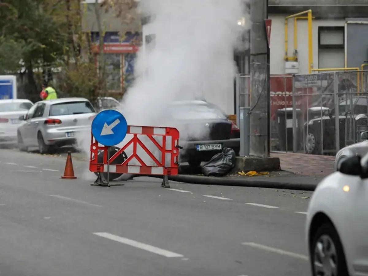 Țevile „RADET” sunt ciur - Foto: Inquam Photos / George Călin (Imagine cu rol ilutrativ)