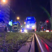 Tânără de 25 de ani, călcată de tramvai în București. / Foto: stirileprotv.ro