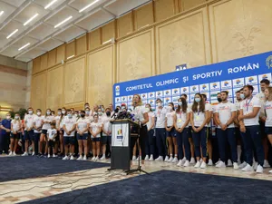 Niciun oficial al Ministerului Sportului nu i-a întâmpinat pe campionii de la canotaj Foto: INQUAM Photos/George Călin