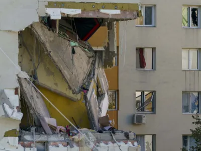 Revoltă în rândul locatarilor afectați de explozia din Rahova. Statul propune reconstrucția și redarea în chirie a apartamentelor
