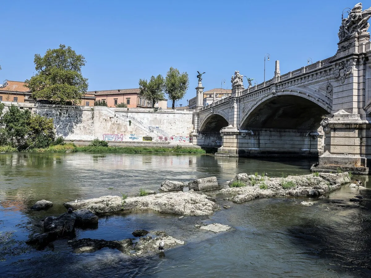 Și Tibrul a secat! La Roma, a ieșit la suprafață „Podul lui Nero” - Foto: Profimedia Images