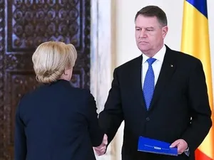 Dăncilă merge cu cocul în mână la Iohannis/FOTO: g4media.ro