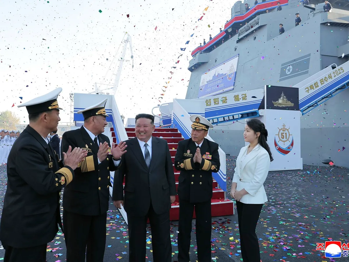 Kim Jong Un a inaugurat un nou „distrugător multifuncțional” al Coreei de Nord. Are 5.000 tone - Foto: Profimedia Images