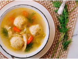 Ingredientul din bucătărie pe care trebuie să îl adaugi în ciorba cu perișoare. Oferă un gust unic - Foto: Istock / imagine cu rol ilustrativ