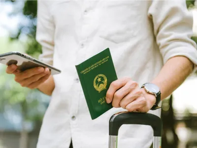 Soții tradiționale și fenomenul „passport bros”: De ce tot mai mulți bărbați din Occident își caută partenere de viață în țări străine