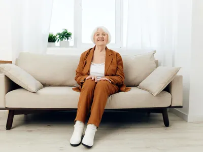 Pensionar așteptând indemnizația - Foto: Freepik