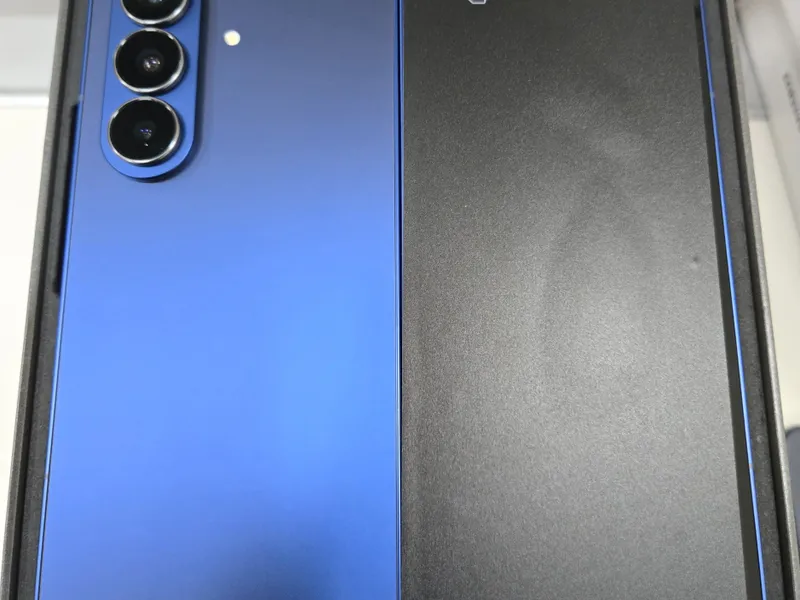 Primele imagini cu noul telefon pliabil Samsung Galaxy Z Fold7. Are 4,2 milimetri grosime - Foto: tomsguide.com