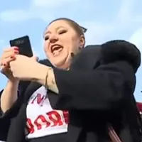 Senatoarea ex-AUR Diana Șoșpacă, dansând pe Pink Floyd
