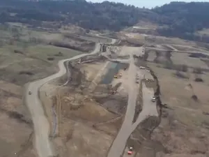 Lucrările la Autostrada Pitești - Sibiu, Secțiunea 4, cea cu tuneluri, la 25,5%. Gata în 2026? - Foto: captură video