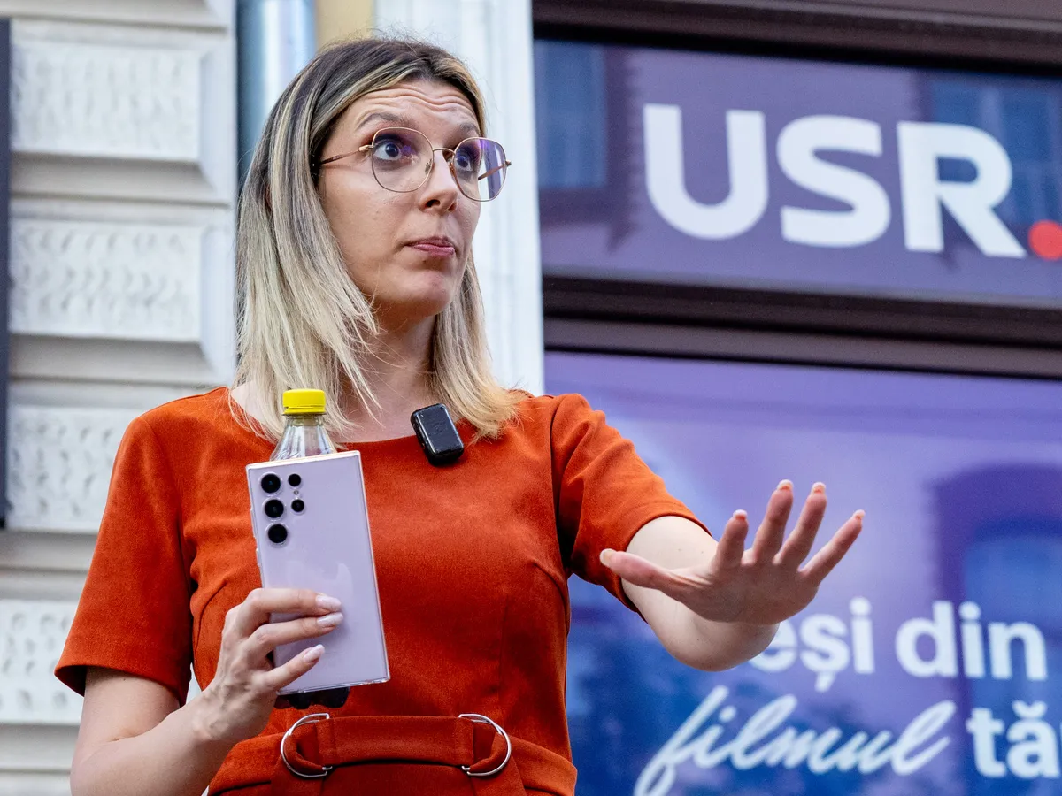 Diana Buzoianu, ministrul interimar al Mediului - Foto: INQUAM PHOTOS/Andrei Apolzan