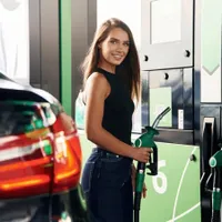 Petrolul, la cel mai mic preț din ultimii 3 ani: sub 70$. La pompă, benzina și motorina, tot scumpe - Foto: Freepik (Imagine cu rol ilustrativ)