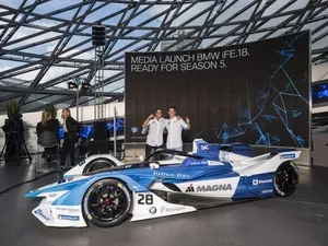 Cele două monoposturi BMW iFE.18 ale echipei BMW i Andretti Motorsport îi vor avea în cockpit pe piloţii oficiali BMW António Félix da Costa (Portugalia) şi Alexander Sims (Marea Britanie).