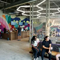 Cafeneaua nonprofit Change Please