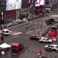 Împușcături în Times Square: o fetiță de 4 ani lovită în picior și doi trecători răniți. / Foto: fox8.com