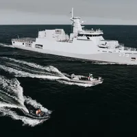 România nu are nave de luptă, dar face pentru alții. Platformă militară livrată pentru Pakistan FOTO Damen