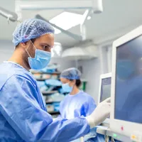 Medic în sala de operație - Foto: Freepik (rol ilustrativ)