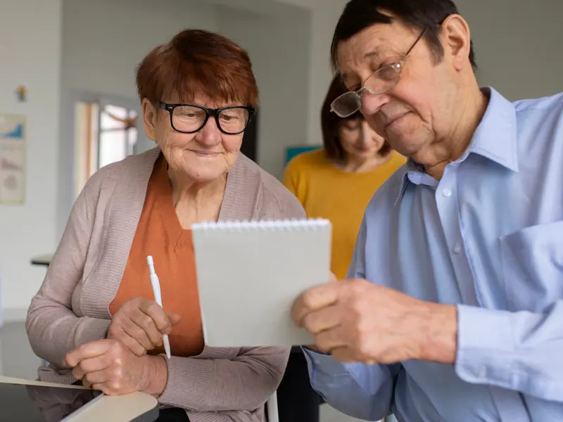 Ce trebuie să facă pensionarii nemulțumiți de pensia recalculată? Cum pot obține mai mulți bani? Foto: Freepik (fotografie cu caracter ilustrativ)