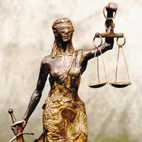 Societatea civilă critică super-imunitatea pentru magistrați contra desființării SIIJ