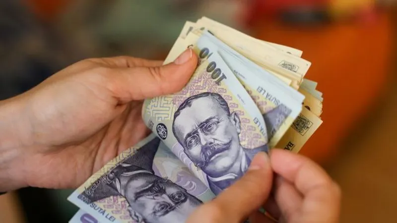 Prețurile au luat-o razna, salariul mediu net în România a crescut cu 49 de lei în iunie. / Foto: playtech.ro