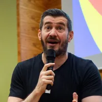 Cum a reușit Dragoș Pătraru să slăbească 30 de kilograme? La ce alimentele a renunțat definitiv - Foto: b1TV