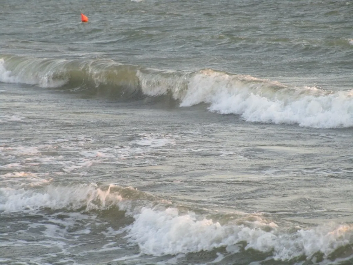 Ministerul de Interne cumpără echipamente pentru depistarea dronelor marine în Marea Neagră