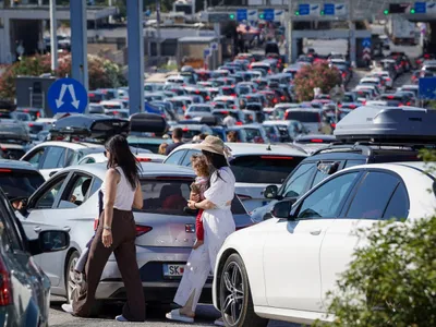 Coadă imensă de maşini la frontiera Grecia - Macedonia de Nord, din cauza sistemului biometric EES, de la frontiera Spaţiului Schengen - Foto: Profimedia Images