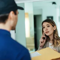 HAOS la RECALCULAREA PENSIEI Poșta vrea să încalce legea și să lase adeverințele la rude și prieteni Foto: Freepik (fotografie cu caracter ilustrativ)