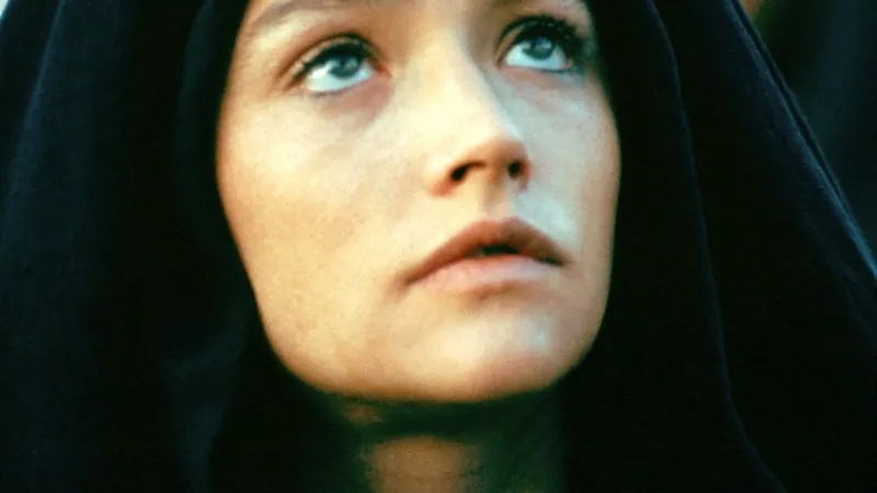 Olivia Hussey, actrița care a interpretat-o pe Fecioara Maria