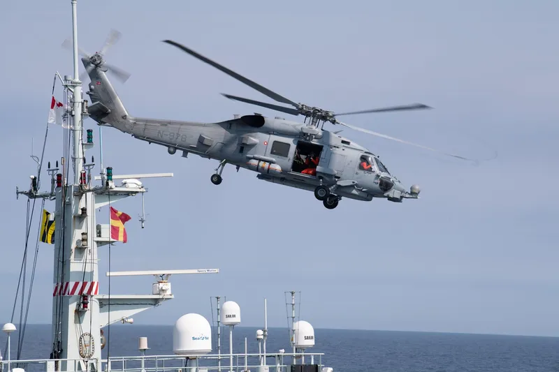Rușii îndreaptă arme către către nave și elicoptere daneze - Foto: Profimedia Images (imagine cu rol ilustrativ)