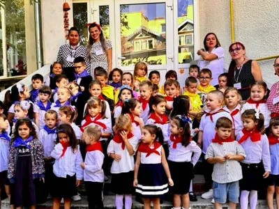 Satu Mare. Copii de grădiniţă, îmbrăcaţi în şoimi ai patriei - Foto: PortalSM