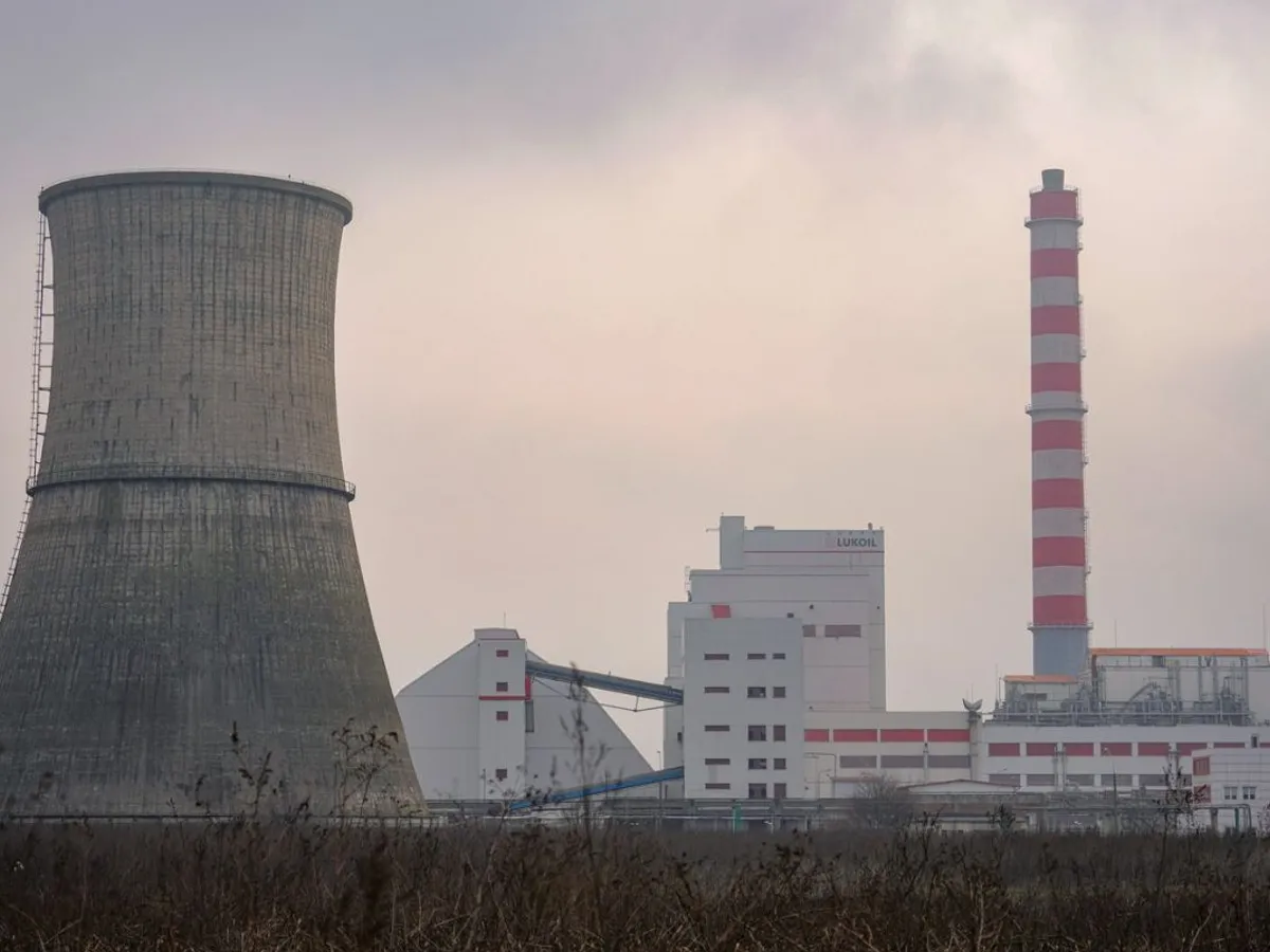 Rafinăria Lukoil Petrotel de la Teleajen, lângă Ploieşti - Foto: Profimedia Images