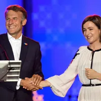 Macron și Maia Sandu - Foto: Profimedia International