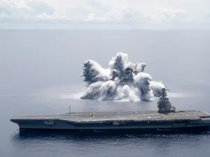 Portavionul USS Gerald R. Ford a fost testa cu o serie de explozii foarte puternice Foto: profimediaimages