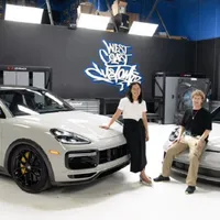 Zuckerberg, cu 206 MILIARDE $ în buzunar, i-a făcut soției o mașină unică: „dubă” Porsche - Foto: Instagram/Mark Zuckerberg
