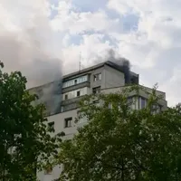 Incendiu, într-un bloc cu 10 etaje din Bacău. Zeci de persoane, evacuate. / Foto: bacau.net