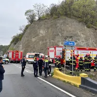 Alertă pe un drum din România! Microbuz căzut în Dunăre. A fost activat Planul Roșu de Intervenție - Foto: ISU Mehedinți