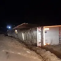 Un TIR cu peste 400 de oi s-a răsturnat pe DN 1A, la Mâneciu. / Foto: actualitateaprahoveana.ro