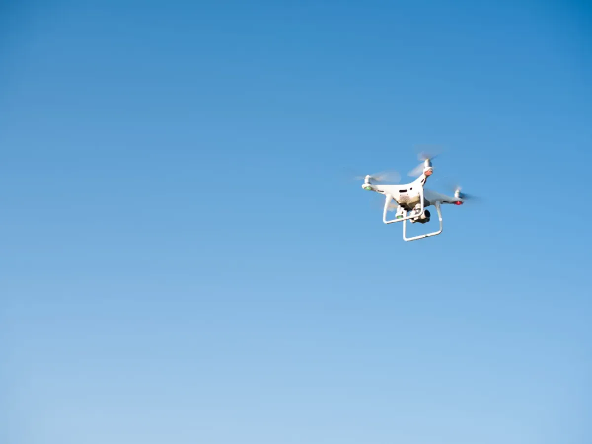 Un pilot amator de dronă a fost identificat lângă aeroportul din Frankfurt. Va primi o amendă uriașă - Foto: Freepik (Imagine cu rol ilustrativ)