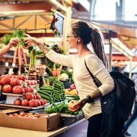Ce alimente se vor ieftini din toamnă? Unele produse românești vor fi cu 3 lei mai puțin pe rafturi Foto: Pexels (fotografie cu caracter ilustrativ)