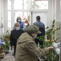 Bătrâni la vot la parlamentare/FOTO: Inquam Photos/Octav Ganea