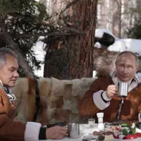 Vladimir Putin si Serghei Soigu Sursa foto: Kremlin.ru