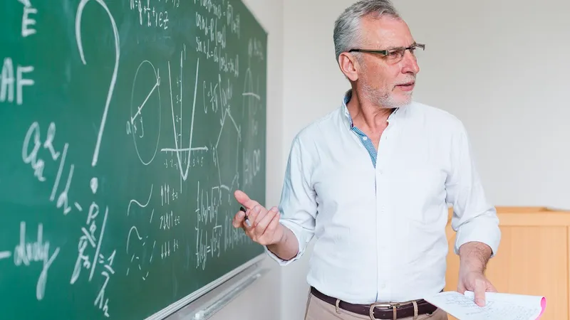 Profesor Foto: freepik.com- imagine cu rol ilustrativ